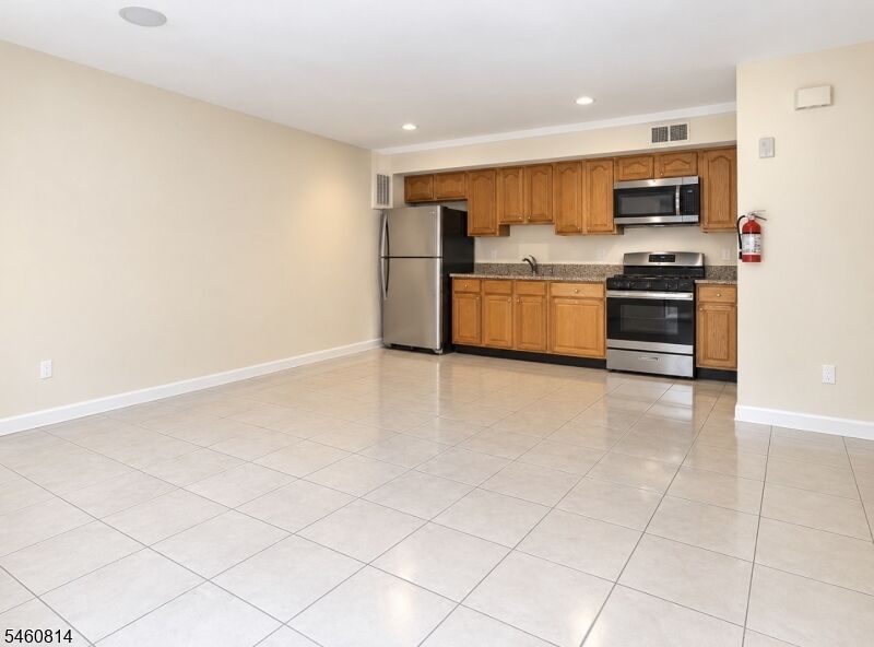 Property Photo: 299 S 19th St 1 NJ 07103