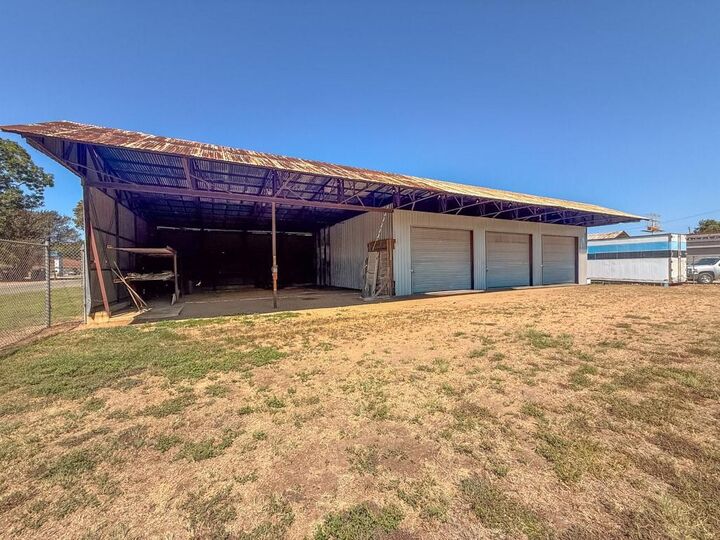 Property Photo: 900 Spring Street TX 78934