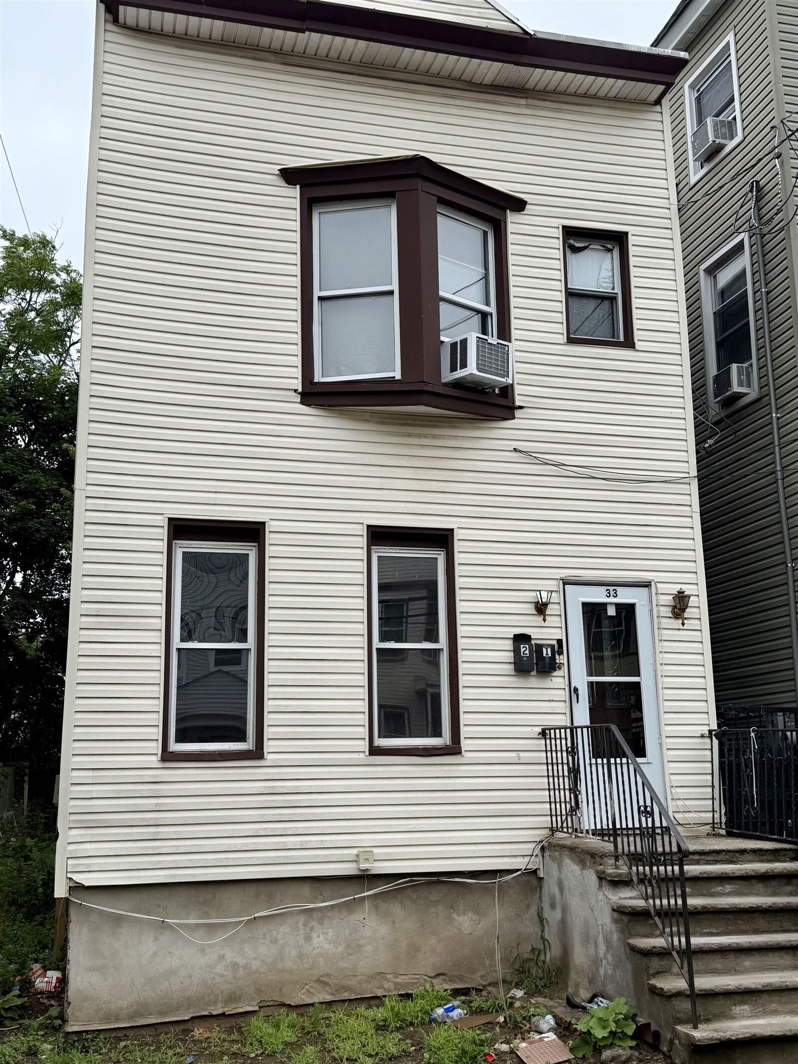 Property Photo:  33 Fulton Ave 1  NJ 07305 