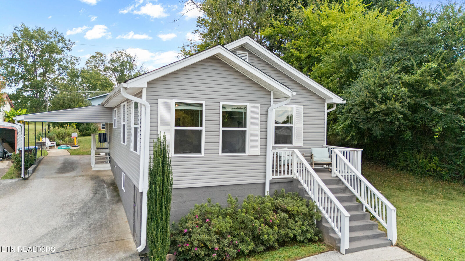 Property Photo:  176 E Edison St  TN 37701 