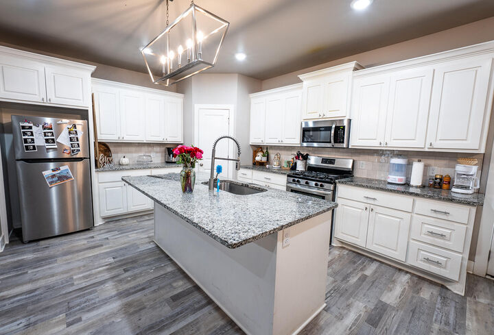 Property Photo:  402 Cowboy Lane  TX 79382 
