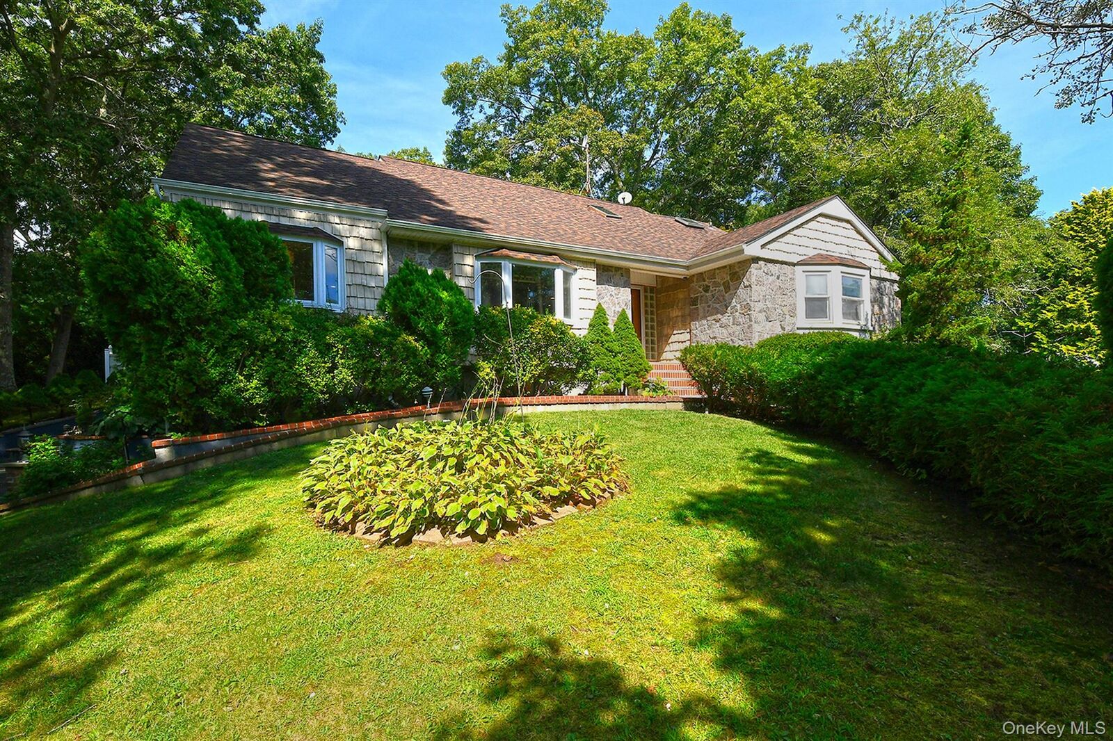 Property Photo:  4 Village Hill Drive  NY 11746 