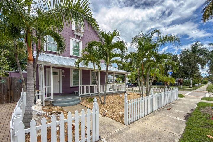 Property Photo:  502 W Marion Avenue  FL 33950 