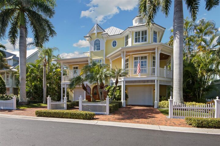 Property Photo:  12914 Yacht Club Place  FL 34215 
