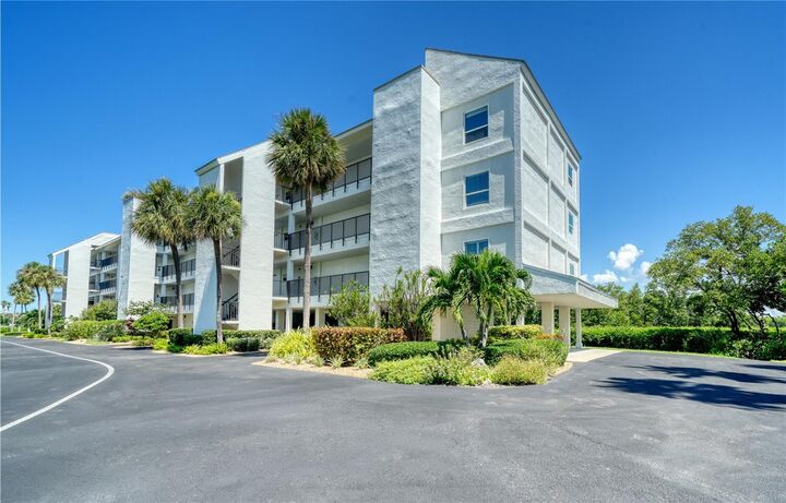 Property Photo: 4540 Gulf Of Mexico Drive Ph2 FL 34228