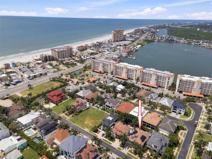 Property Photo:  116 Forest Hills Drive  FL 33708 