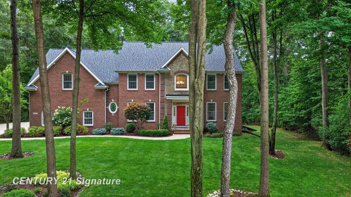 Property Photo:  2384 E Cardinal Drive  MI 48642 