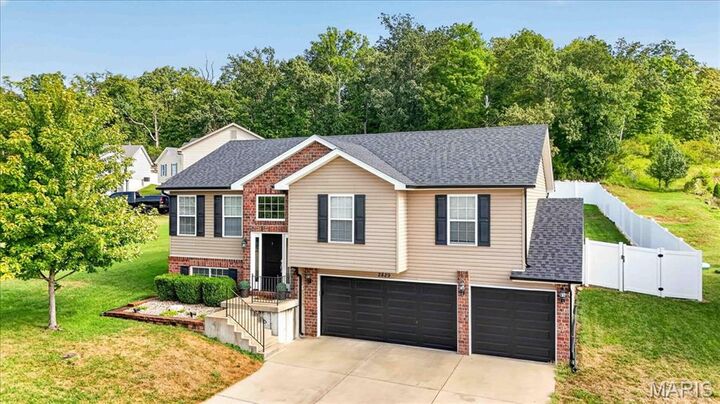 Property Photo:  2829 Mallard Court  MO 63052 