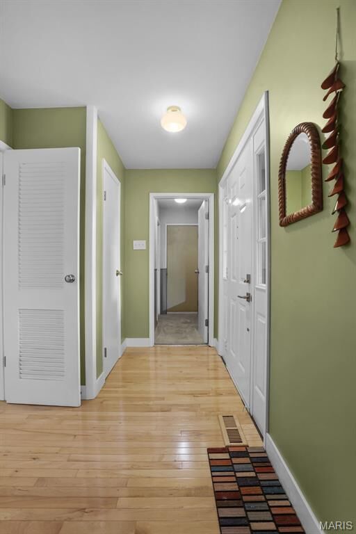 Property Photo:  957 Flair Court  MO 63146 