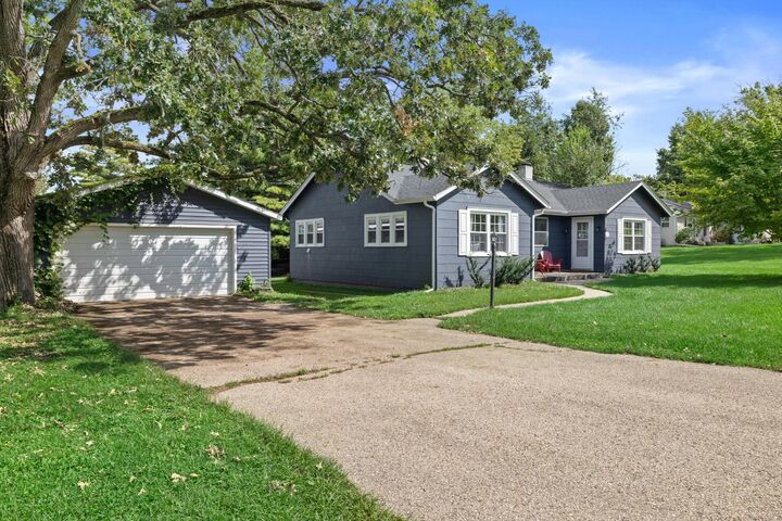 Property Photo: 3165 Lockwood Blvd WI 53147