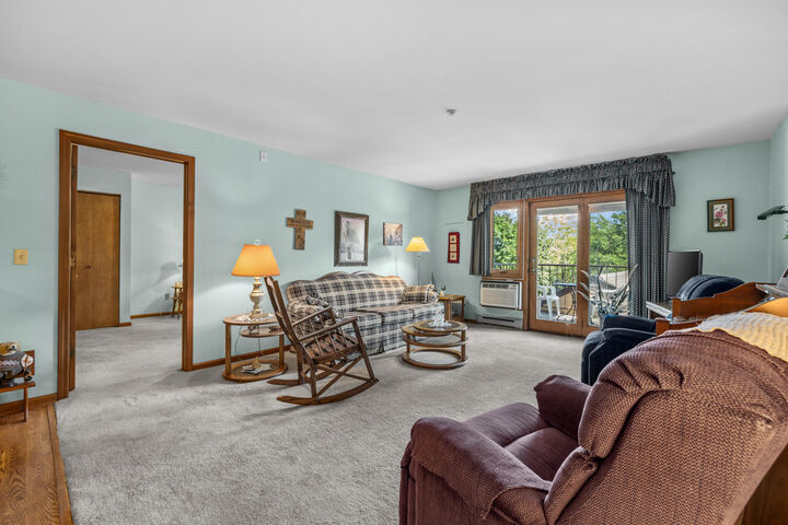 Property Photo: 530 N Silverbrook Dr WI 53090