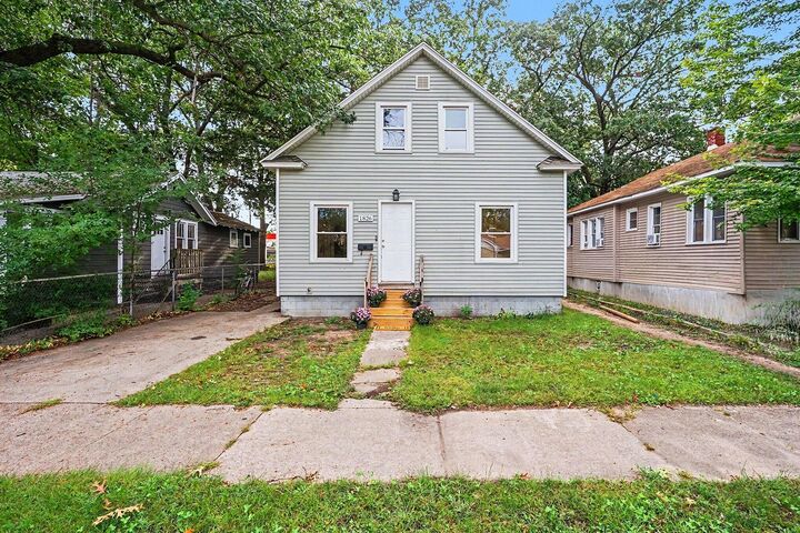 Property Photo: 1826 Mc Ilwraith Street MI 49442