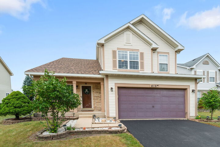 Property Photo: 412 Rachel Circle IL 60446