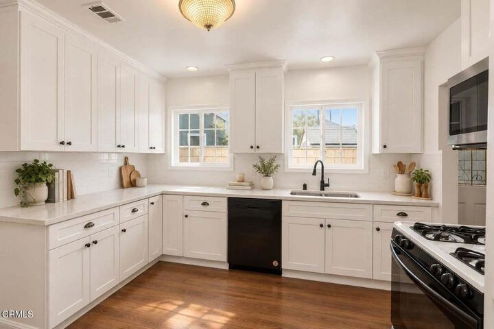 Property Photo:  787 789 Elmira Street  CA 91104 