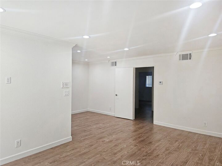 Property Photo:  518 E Valencia F  CA 91501 