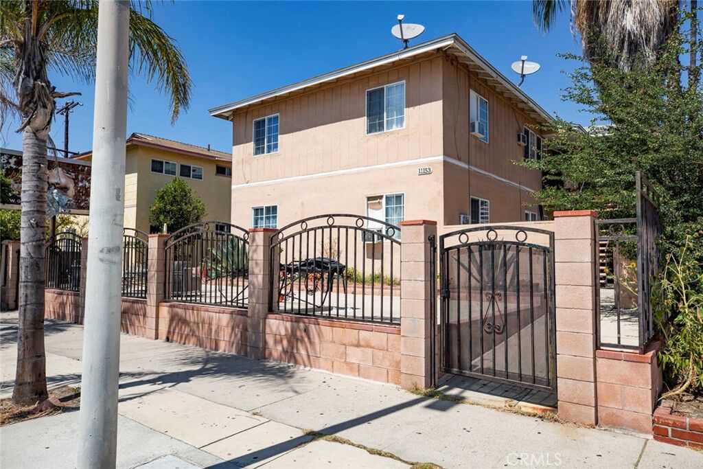 Property Photo: 11153 Sherman CA 91352
