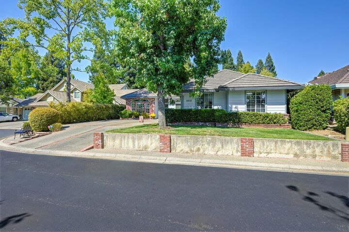 Property Photo:  320 Emerson Court  CA 95661 