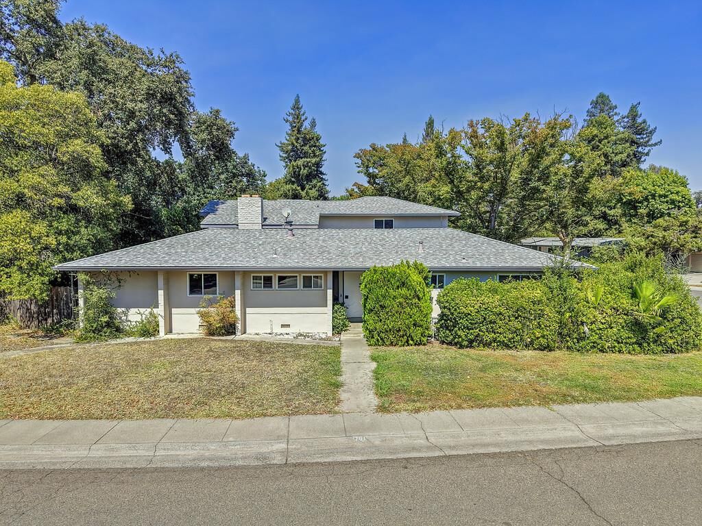 Property Photo:  701 Elmwood  CA 95616 