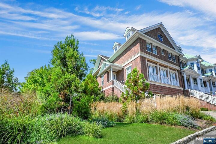 Property Photo:  100 Heights Lane  NJ 07670 