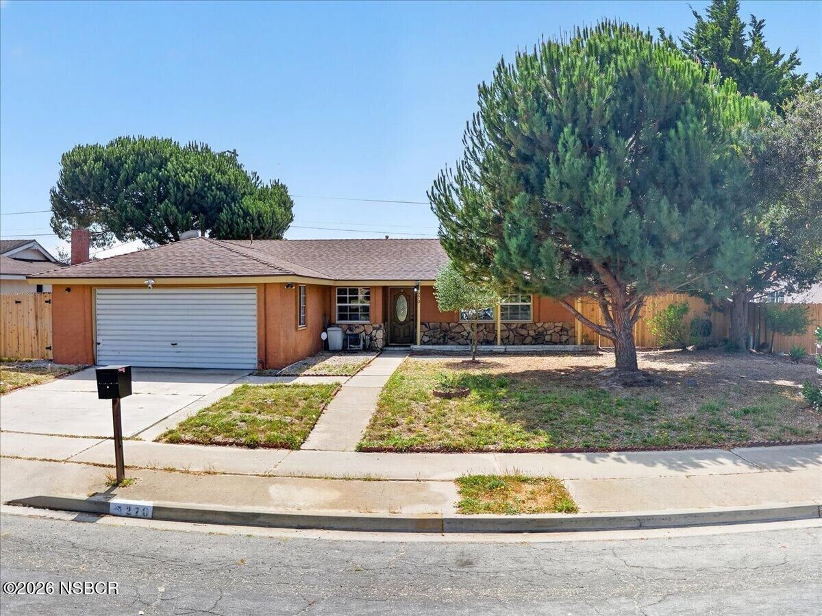Property Photo: 270 Altair Avenue CA 93436