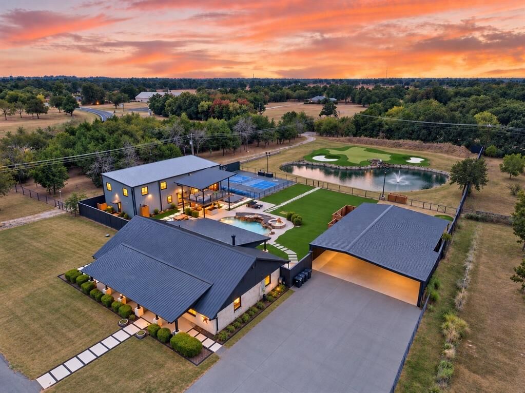 Property Photo:  10790 County Road 2450  TX 75160 