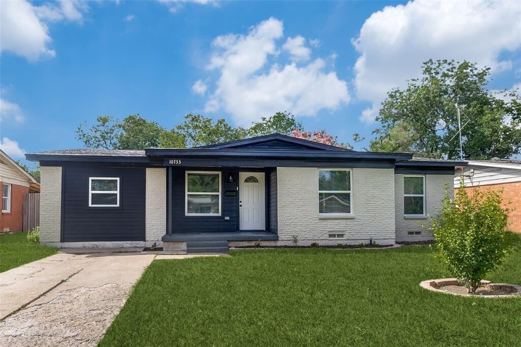 Property Photo:  10733 Sandalwood Drive  TX 75228 