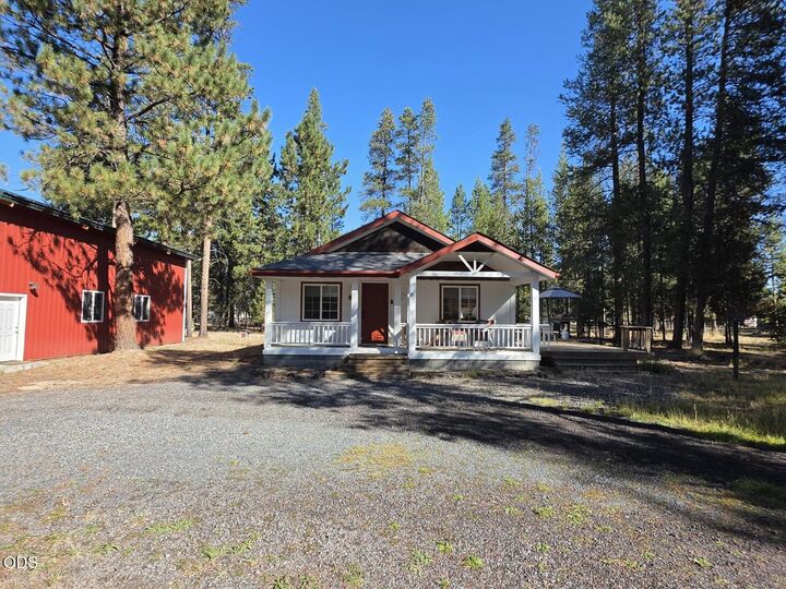 Property Photo:  17540 Sutter Street  OR 97739 