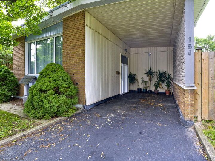 Property Photo:  154 Luscombe Street  ON L9A 2K3 
