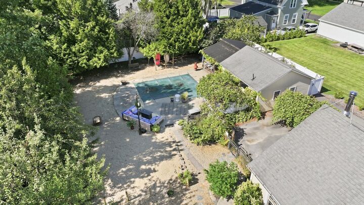 Property Photo:  9 Waters St  MA 01527 