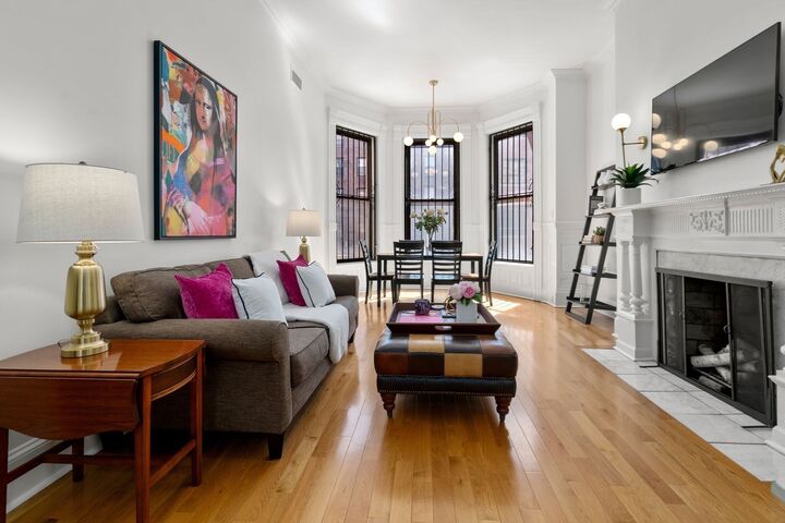 Property Photo:  280 Commonwealth Ave 102  MA 02116 