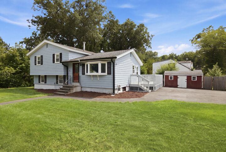 Property Photo:  180 River St  MA 01821 