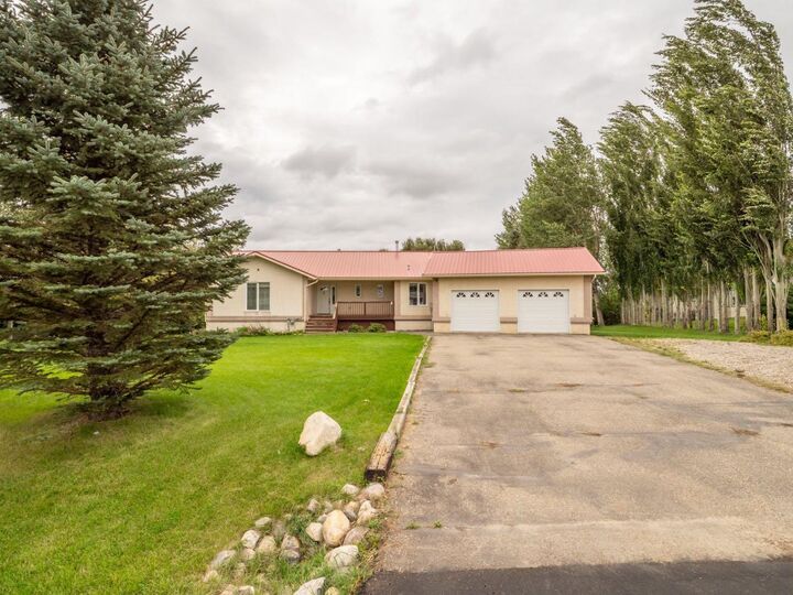 Property Photo: 101022 Range Road 22-4 #9 AB T0L 0V0