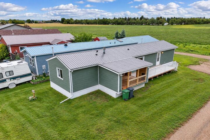 Property Photo:  6506 52 Street  AB T4J 1E2 