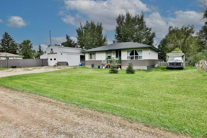 Property Photo:  232 Whitney Street  AB T0L 0N0 