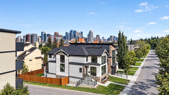 Photo de la propriété:  1516 22 Avenue SW  AB T2T 0R5 