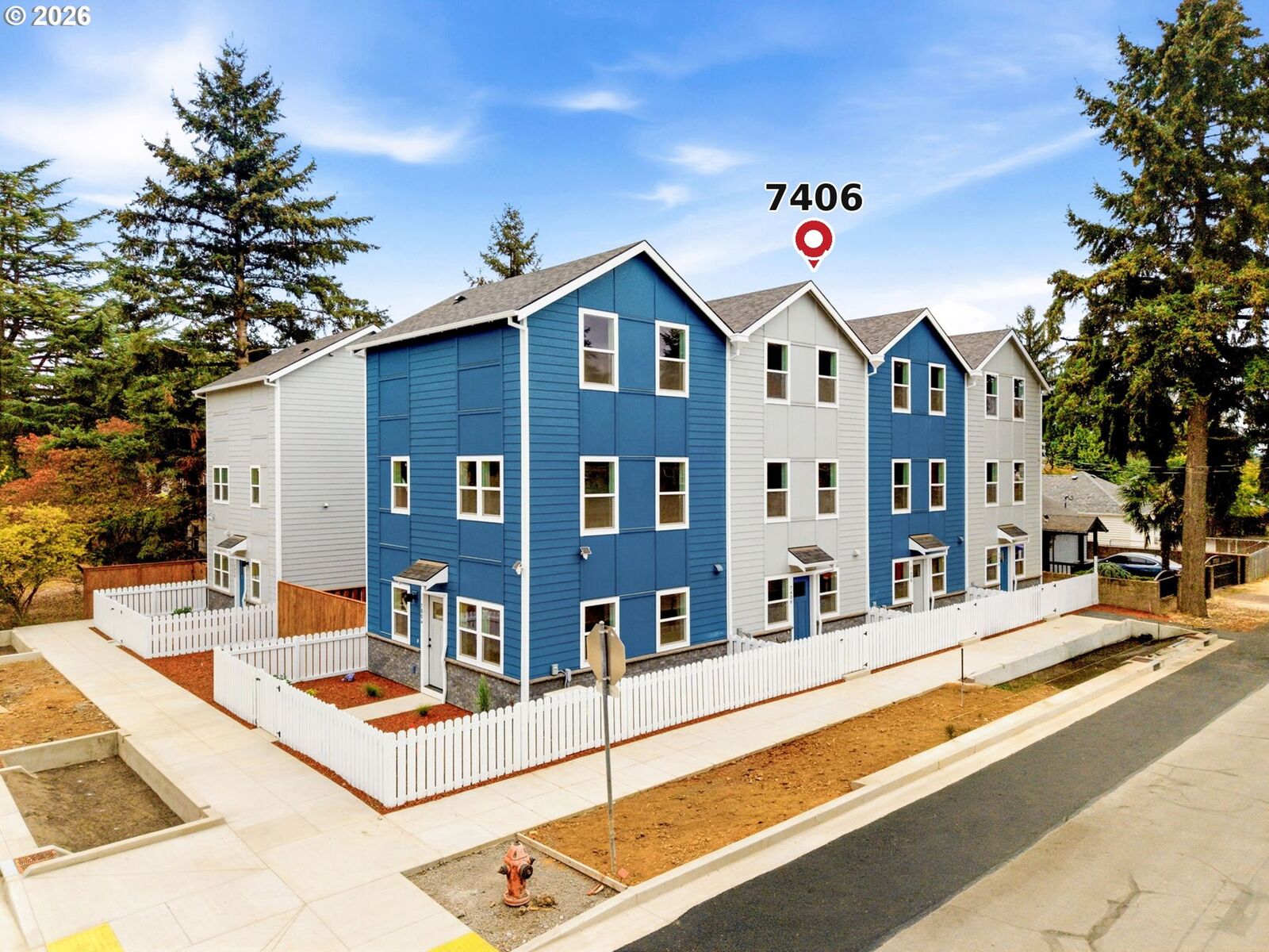 Property Photo: 7406 SE 78th Ave OR 97206