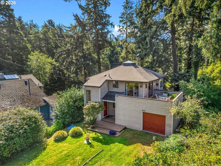 Property Photo: 701 5th Ave OR 97138