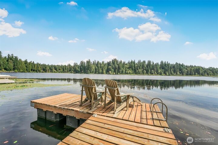 Property Photo: 18404 W Spring Lake Drive SE WA 98058