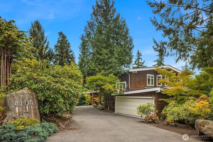 Property Photo: 8105 SE 44th Street WA 98040