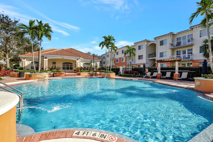 Property Photo:  9873 Baywinds Drive 5302  FL 33411 