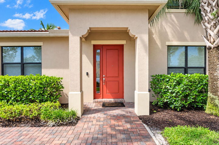 Property Photo: 9925 Brickhill Drive FL 33428