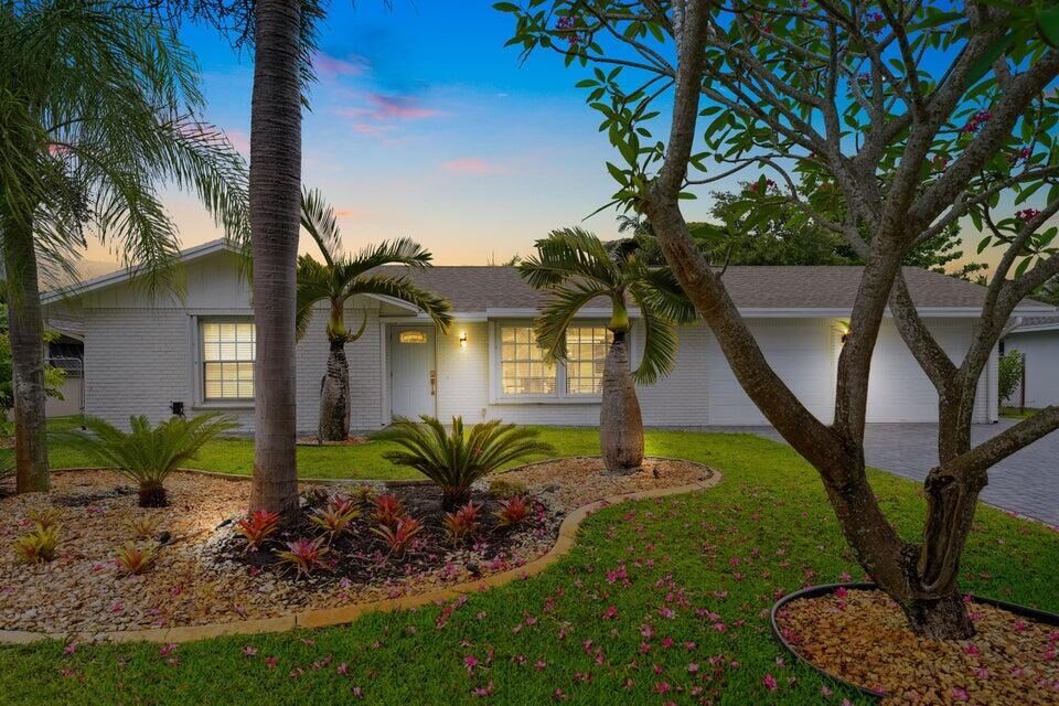 Property Photo:  4091 Lakespur Circle N  FL 33410 