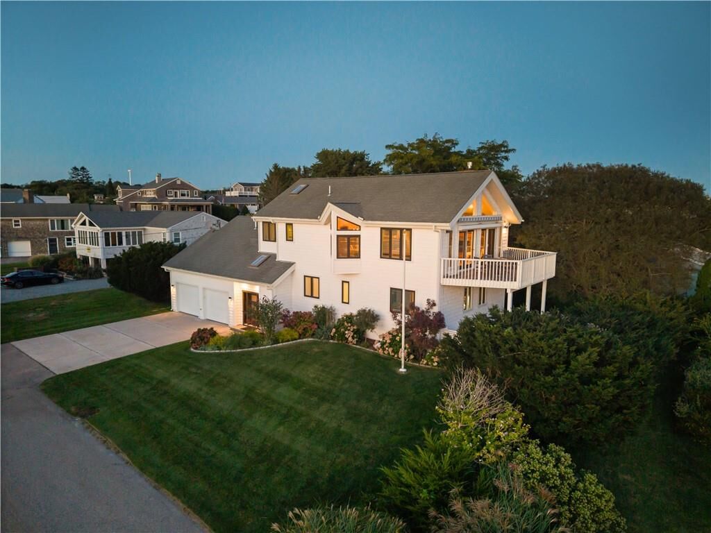 Property Photo:  16 Larch Avenue  RI 02882 