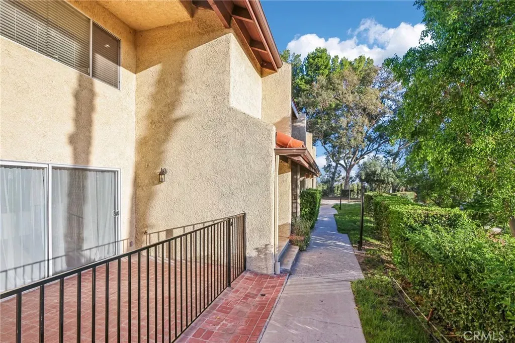 Property Photo:  7718 Via Napoli  CA 91504 