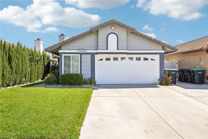 Property Photo: 1186 Lugo CA 92324