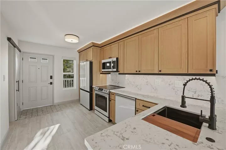 Property Photo:  1111 Seacoast Drive 27  CA 91932 