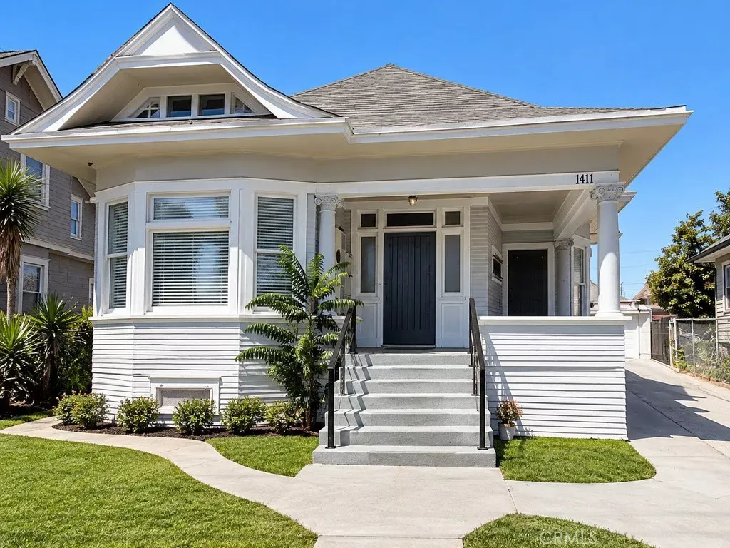 Property Photo: 1411 Albany Street CA 90015