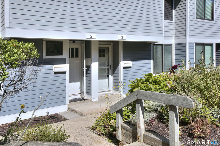 Property Photo: 3 Olcott Way 3 CT 06877