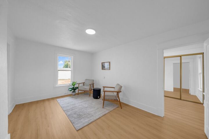 Property Photo:  618 E Providence Ave  WA 99207 