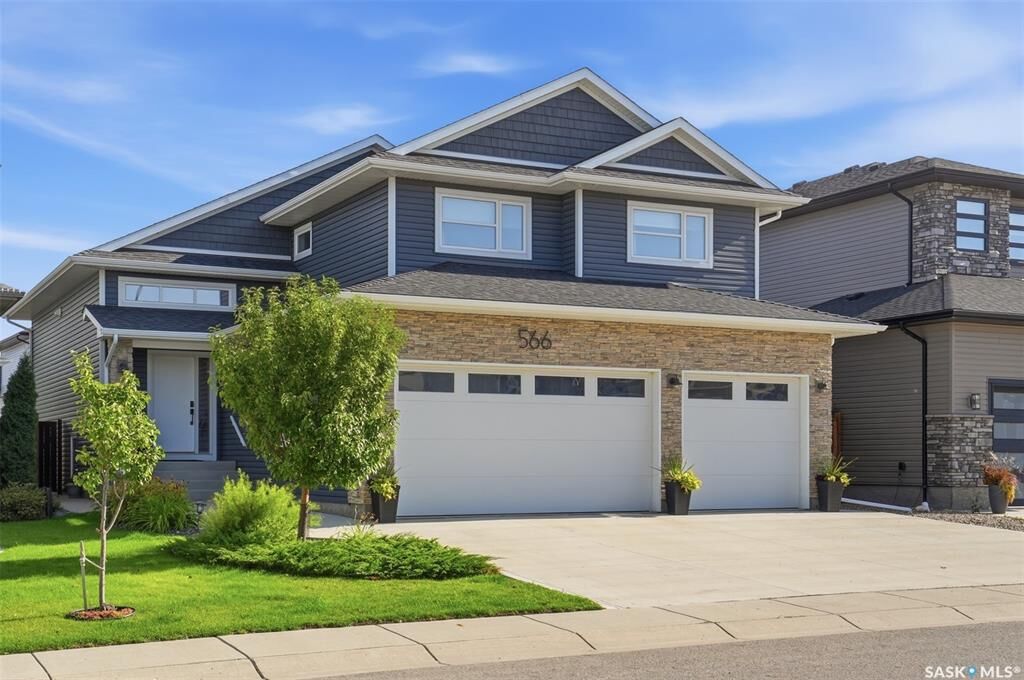 Property Photo:  566 Bolstad Turn  SK S7W 0X9 